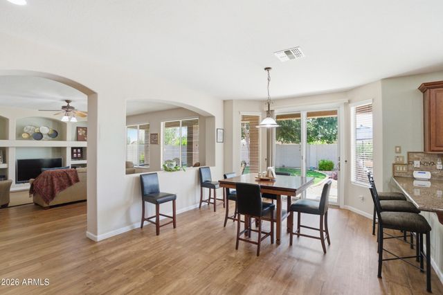 6968 S WILSON Drive, Chandler, AZ 85249