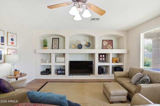 6968 S WILSON Drive, Chandler, AZ 85249