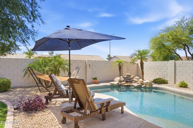 6968 S WILSON Drive, Chandler, AZ 85249