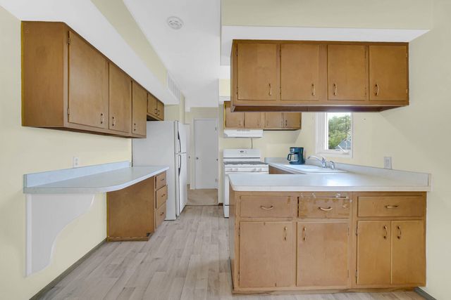 3303 Silverbrook Avenue, La Porte, IN 46350