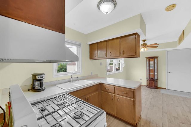 3303 Silverbrook Avenue, La Porte, IN 46350
