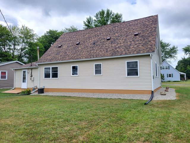 3303 Silverbrook Avenue, La Porte, IN 46350