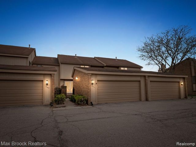 5106 Rock Run, West Bloomfield Charter Township, MI 48322