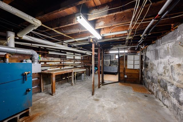 37 Davis St 37, Quincy, MA 02170
