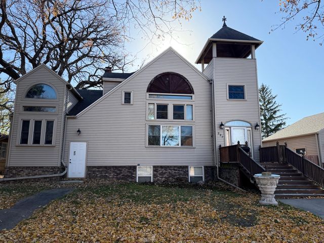 227 W 5th Street, Mankato, MN 56001