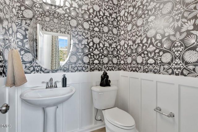 5005 Lambert Rd Drive 56, Cary, NC 27519