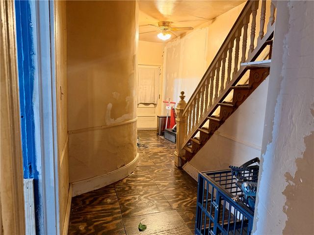 801 Cowan Ave, Jeannette, PA 15644