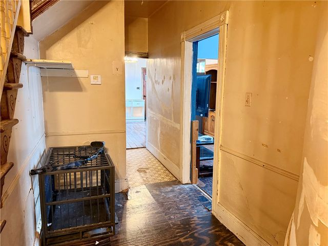 801 Cowan Ave, Jeannette, PA 15644