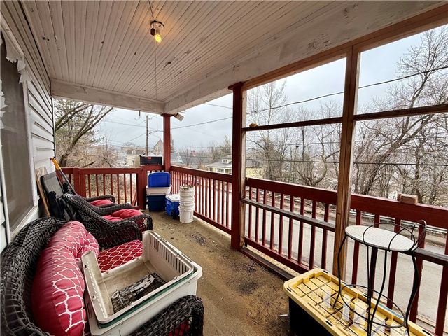 801 Cowan Ave, Jeannette, PA 15644