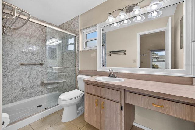 5910 BUTTON QUAIL COURT, Tampa, FL 33624