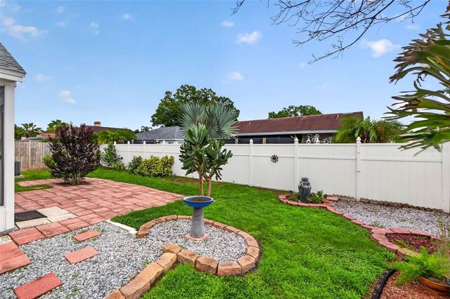 5910 BUTTON QUAIL COURT, Tampa, FL 33624