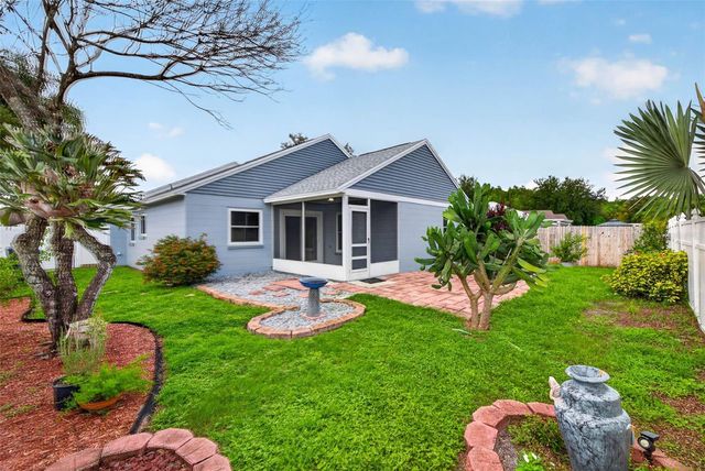 5910 BUTTON QUAIL COURT, Tampa, FL 33624