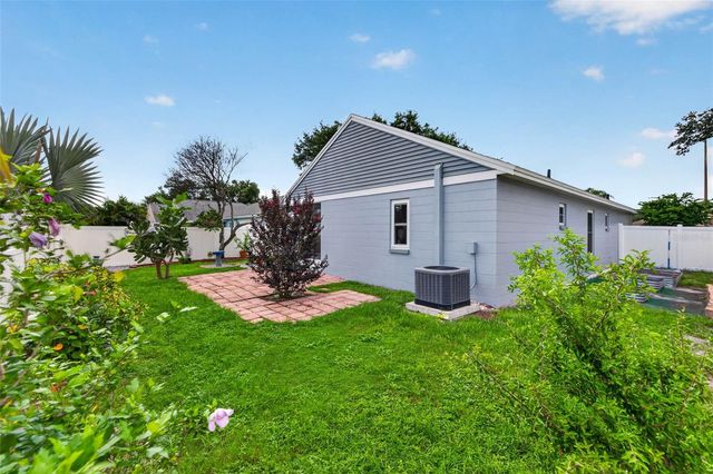 5910 BUTTON QUAIL COURT, Tampa, FL 33624