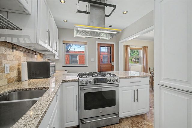 248 Claranna Avenue, Oakwood, OH 45419