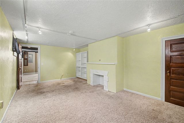 248 Claranna Avenue, Oakwood, OH 45419