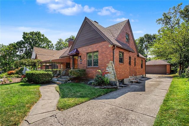 248 Claranna Avenue, Oakwood, OH 45419