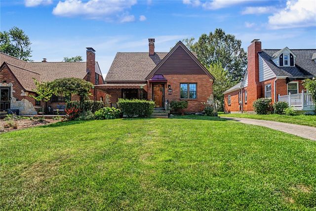 248 Claranna Avenue, Oakwood, OH 45419