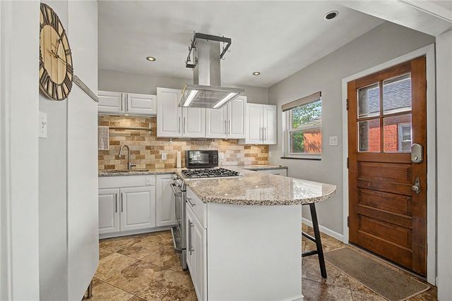 248 Claranna Avenue, Oakwood, OH 45419
