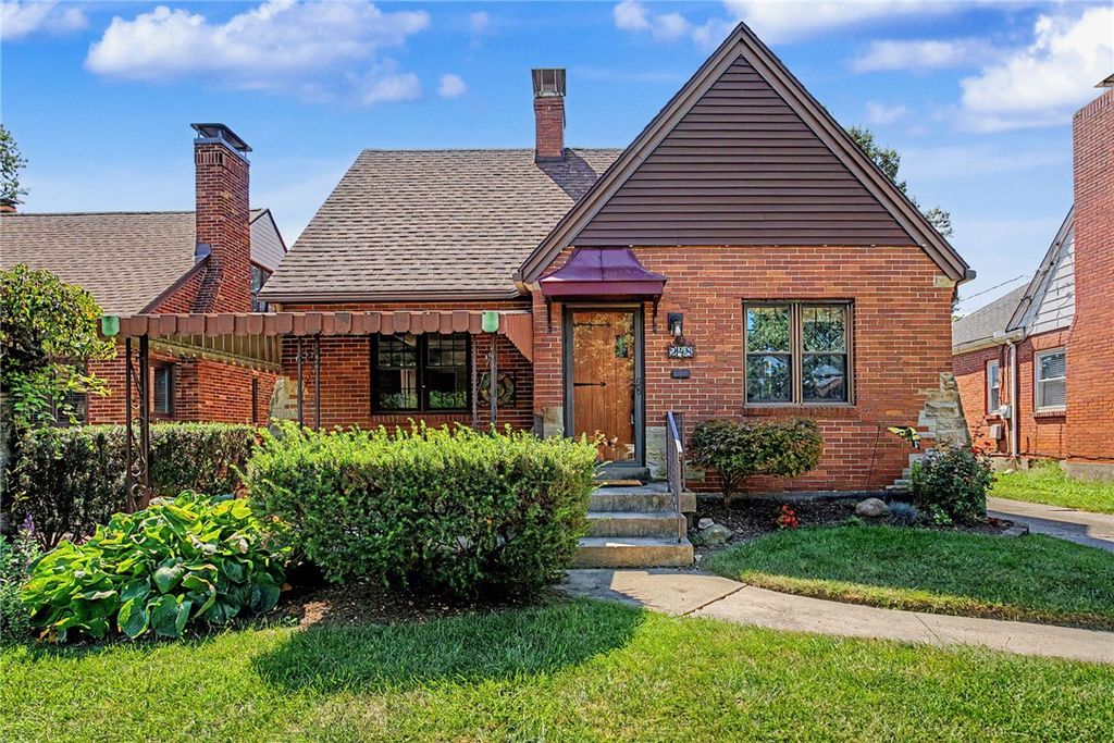 248 Claranna Avenue, Oakwood, OH 45419