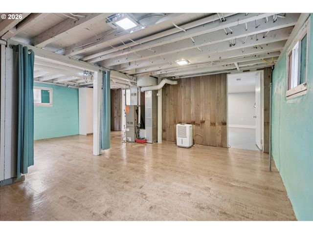 3911 Se LEXINGTON St, Portland, OR 97202