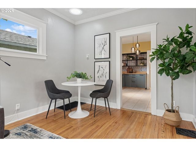 3911 Se LEXINGTON St, Portland, OR 97202