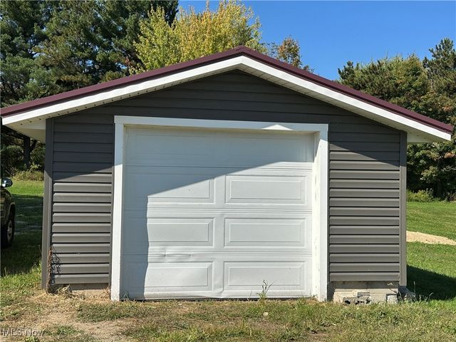 5051 Center Road, Conneaut, OH 44030