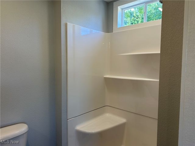 5051 Center Road, Conneaut, OH 44030