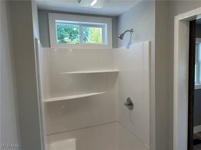 5051 Center Road, Conneaut, OH 44030