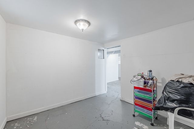 6733 S Campbell Avenue, Chicago, IL 60629