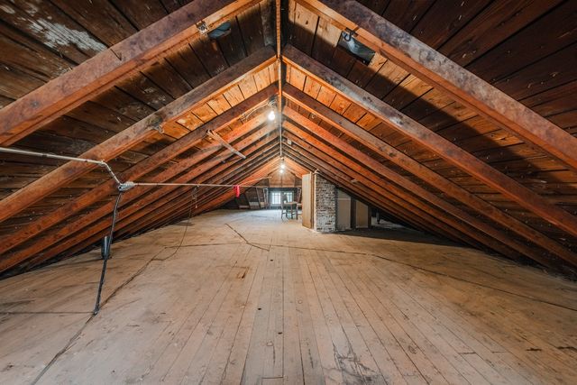 6733 S Campbell Avenue, Chicago, IL 60629