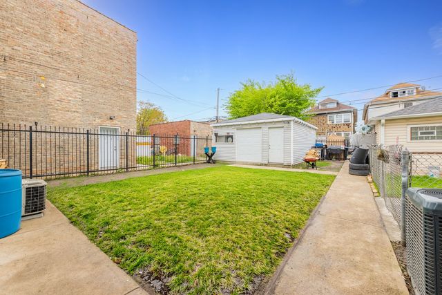 6733 S Campbell Avenue, Chicago, IL 60629