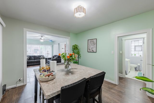 6733 S Campbell Avenue, Chicago, IL 60629