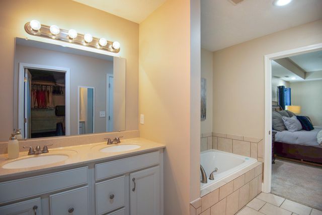 76 Smelser Lane, Milton, WV 25541