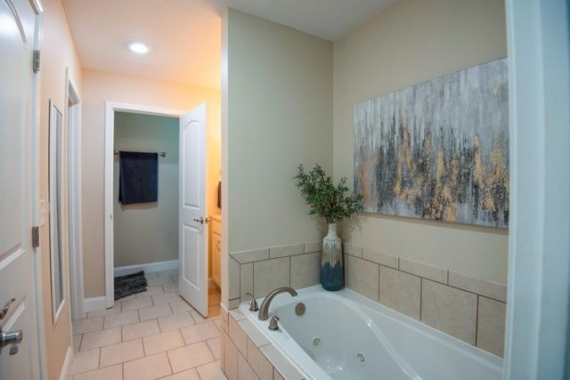 76 Smelser Lane, Milton, WV 25541