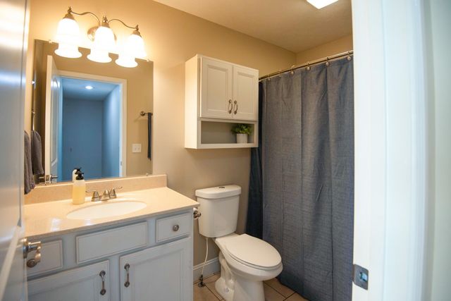 76 Smelser Lane, Milton, WV 25541