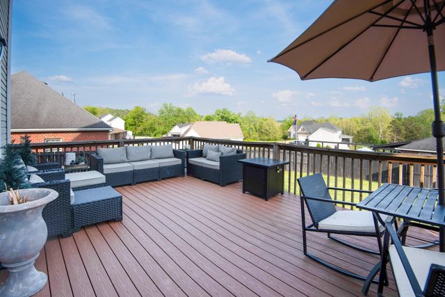 76 Smelser Lane, Milton, WV 25541