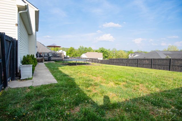 76 Smelser Lane, Milton, WV 25541