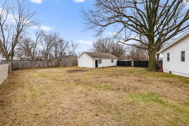 3636 SW Crane Road, Lee's Summit, MO 64082