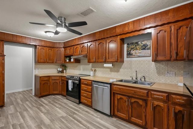 3636 SW Crane Road, Lee's Summit, MO 64082