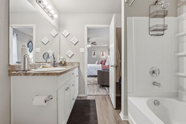 1178 Meadows Edge Drive, Alexander, AR 72002