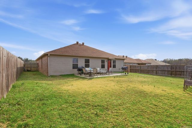 1178 Meadows Edge Drive, Alexander, AR 72002