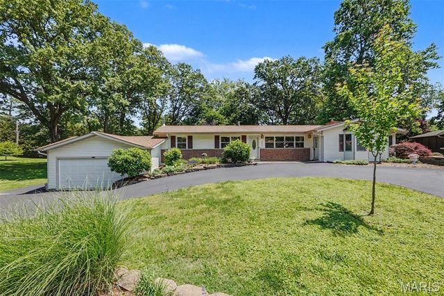 282 Geremma Drive, Ballwin, MO 63011