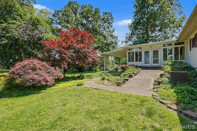 282 Geremma Drive, Ballwin, MO 63011