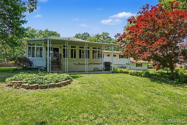 282 Geremma Drive, Ballwin, MO 63011