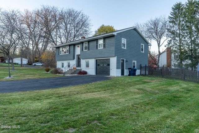 11 Walnut Road, Mechanicville, NY 12118