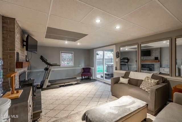 11 Walnut Road, Mechanicville, NY 12118