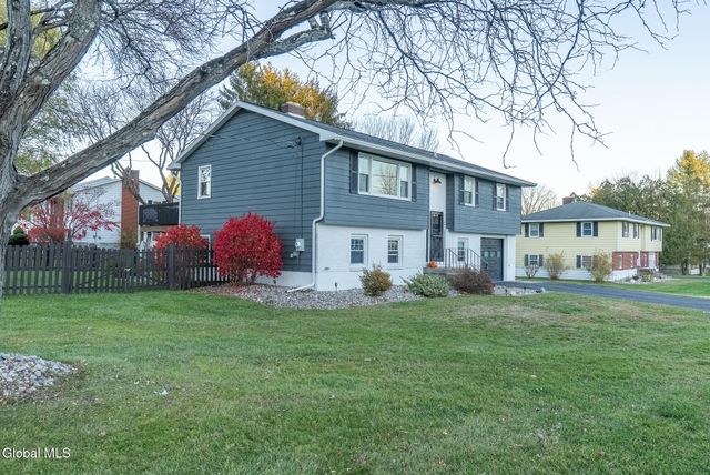 11 Walnut Road, Mechanicville, NY 12118