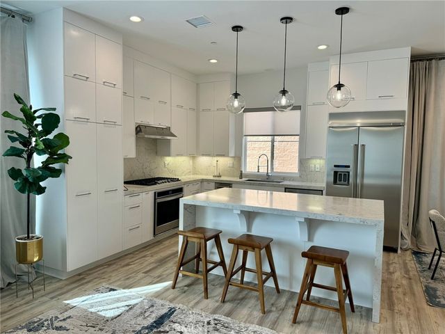 20711 Beech Circle, Porter Ranch, CA 91311