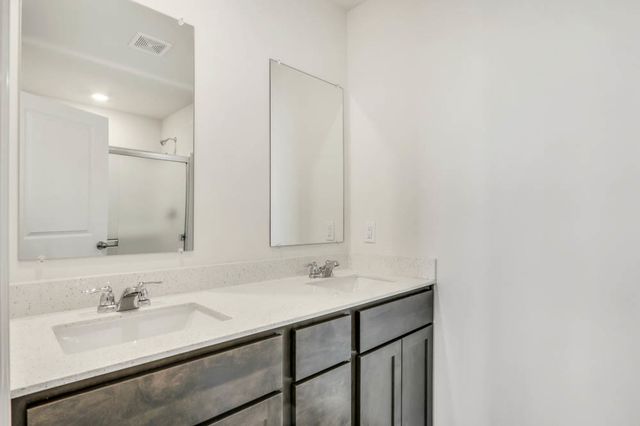 2646 Arrowhead Drive, Pingree Grove, IL 60140