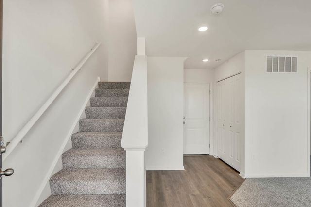 2646 Arrowhead Drive, Pingree Grove, IL 60140